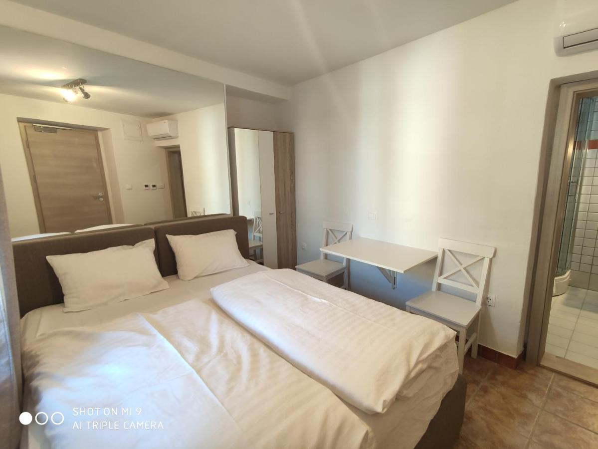 Aparthotel Cross Street 4 Λιουμπλιάνα Εξωτερικό φωτογραφία