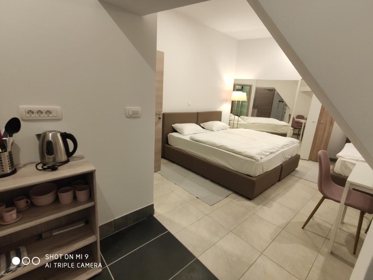 Aparthotel Cross Street 4 Λιουμπλιάνα Εξωτερικό φωτογραφία