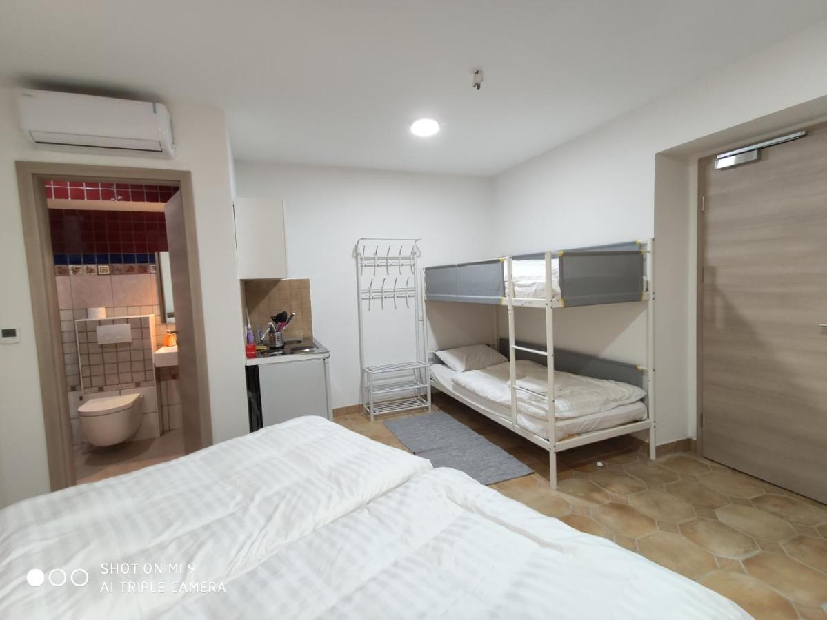 Aparthotel Cross Street 4 Λιουμπλιάνα Εξωτερικό φωτογραφία